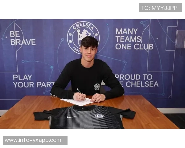 切尔西官方宣布与17岁门将伯纳尔签约职业合同并入选英格兰U18队